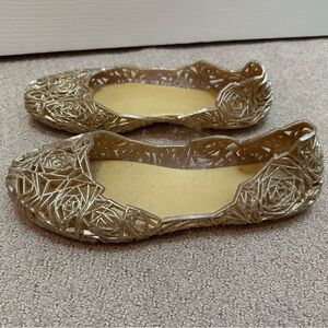 Qupid Gold Flats with Baroque Design